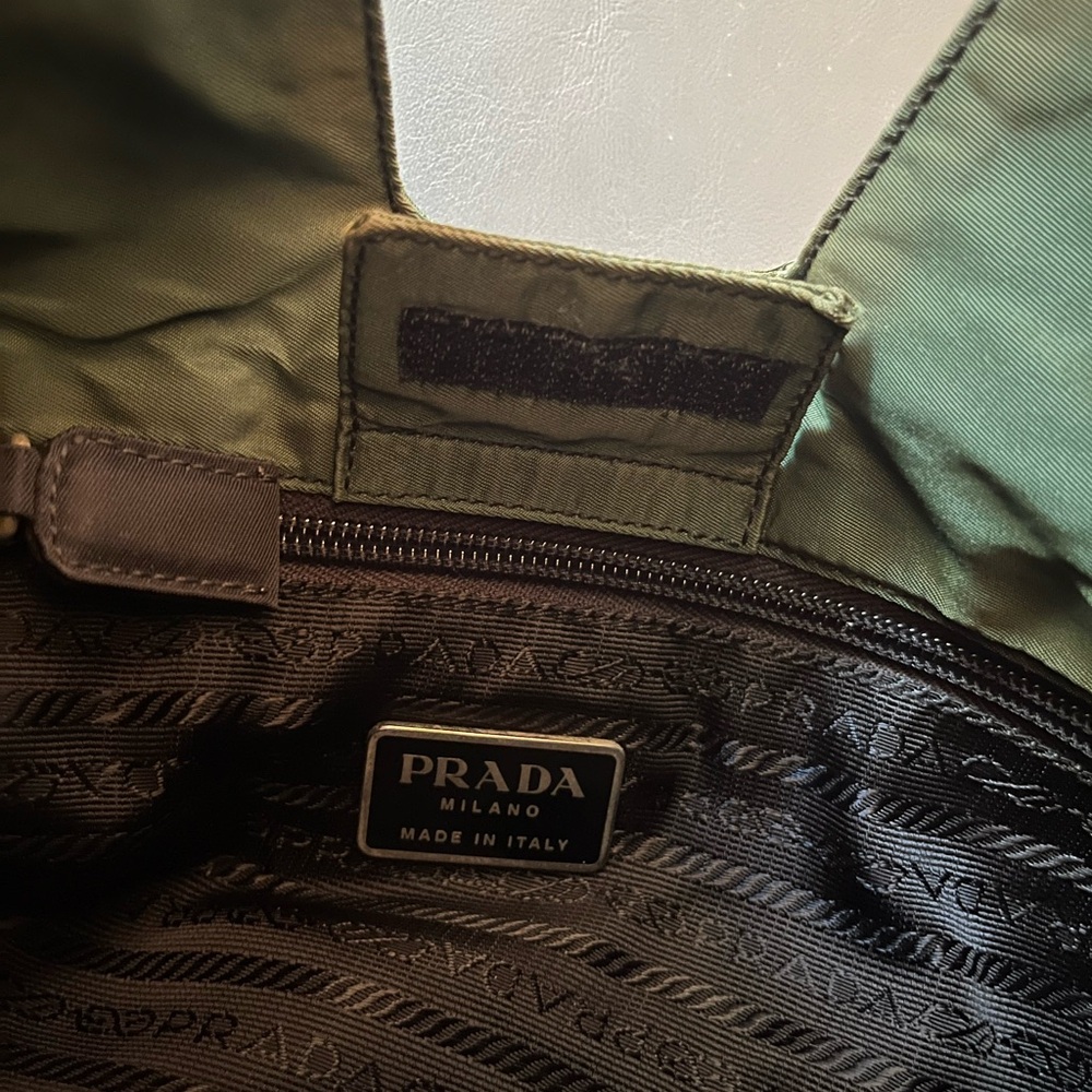 PRADA Green Tesuto Shoulder Bag BEAUTIFUL Authentic - Picture 10 of 12